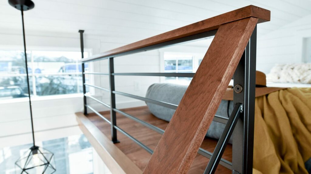 Villa-Mini-Tiny-House - Loft Railing