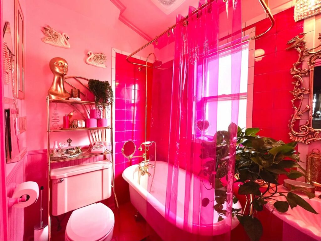 Barbiecore-design-trend-pink bathroom