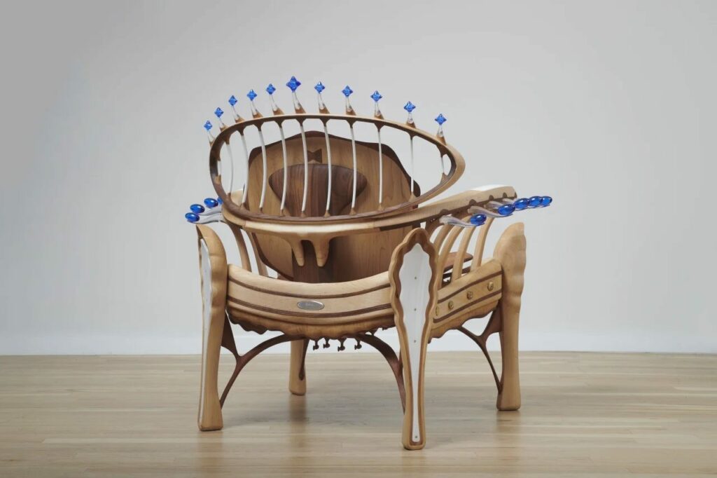 COSMOS-chair-rear view