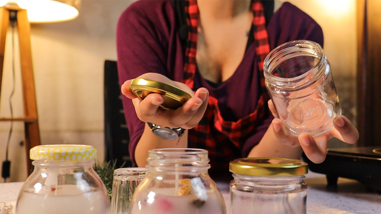 DIY PineScented Candle is Treat to Your Olfactory w/video
