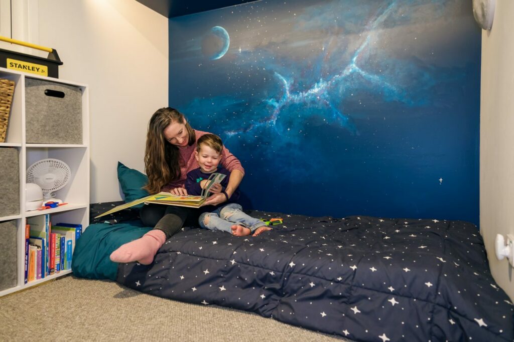 Designer-Builds-Amazing-Tiny-House-Son's bedroom