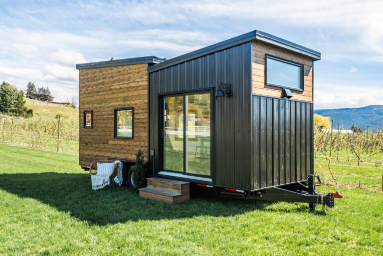 Helikon Tiny House Sleep Four Adults in Its Lavish Interior