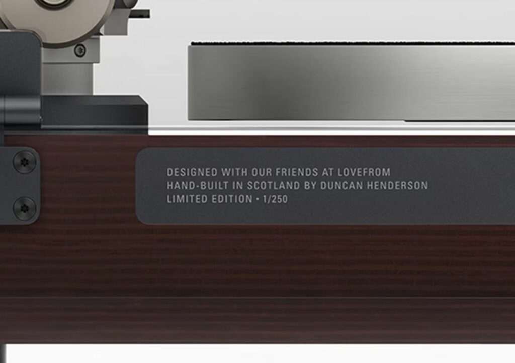 Linn Sondek LP12 Turntable