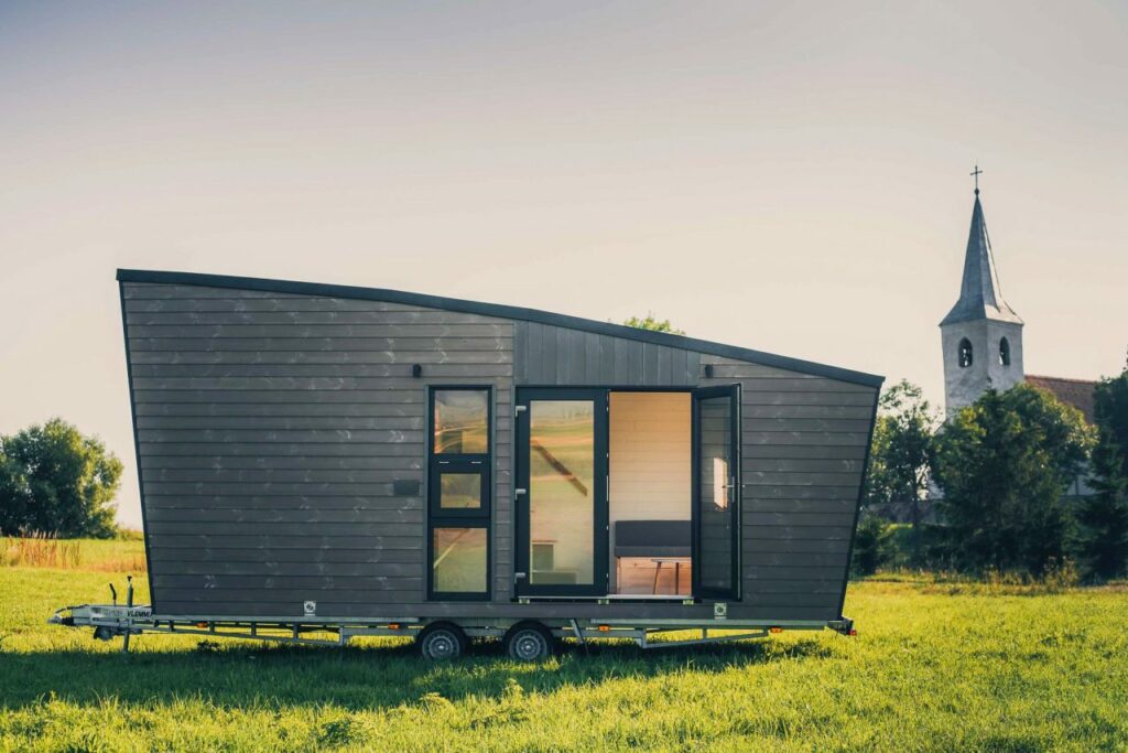 Riverside-Tiny-House-on wheels- Front door