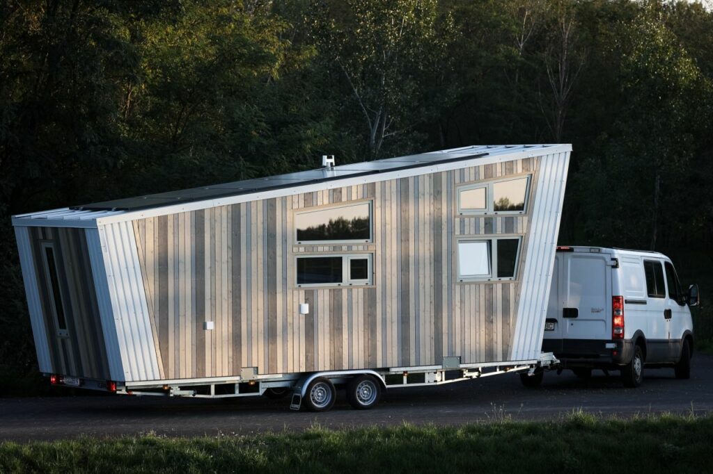 Saturn tiny house in Romania