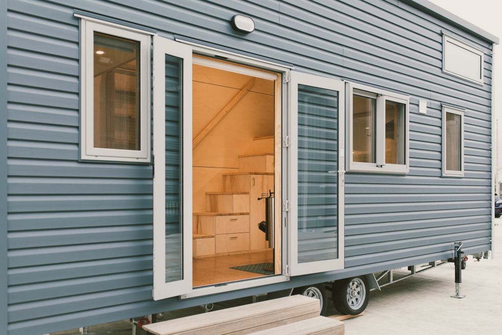 Exterior of Sonnenschein tiny house on wheels