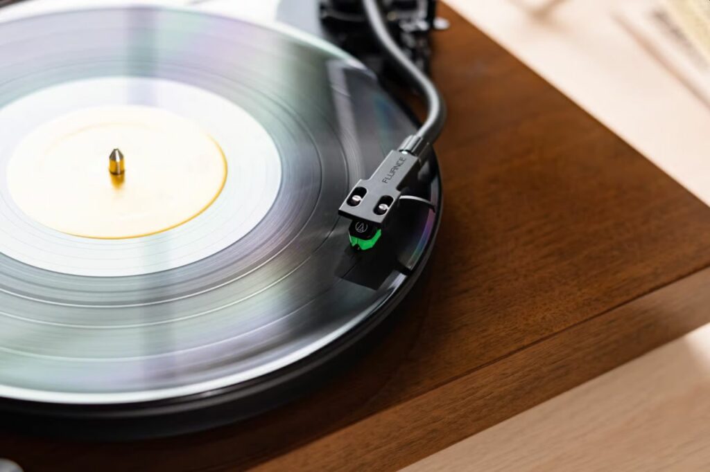 Fluance RT81+ turntable