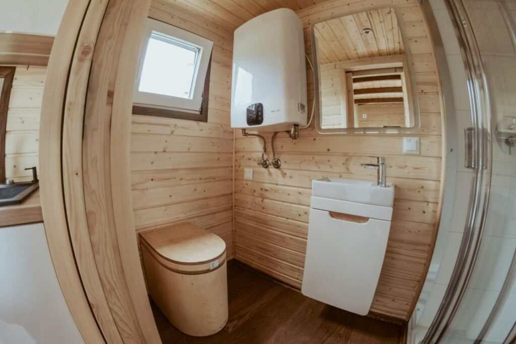 Vaalserberg-Tiny-House-Bathroom