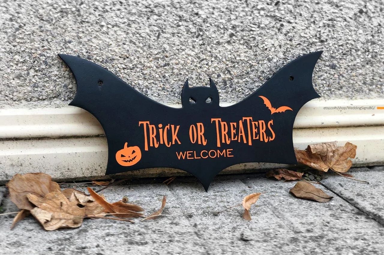 Wood Bat Sign