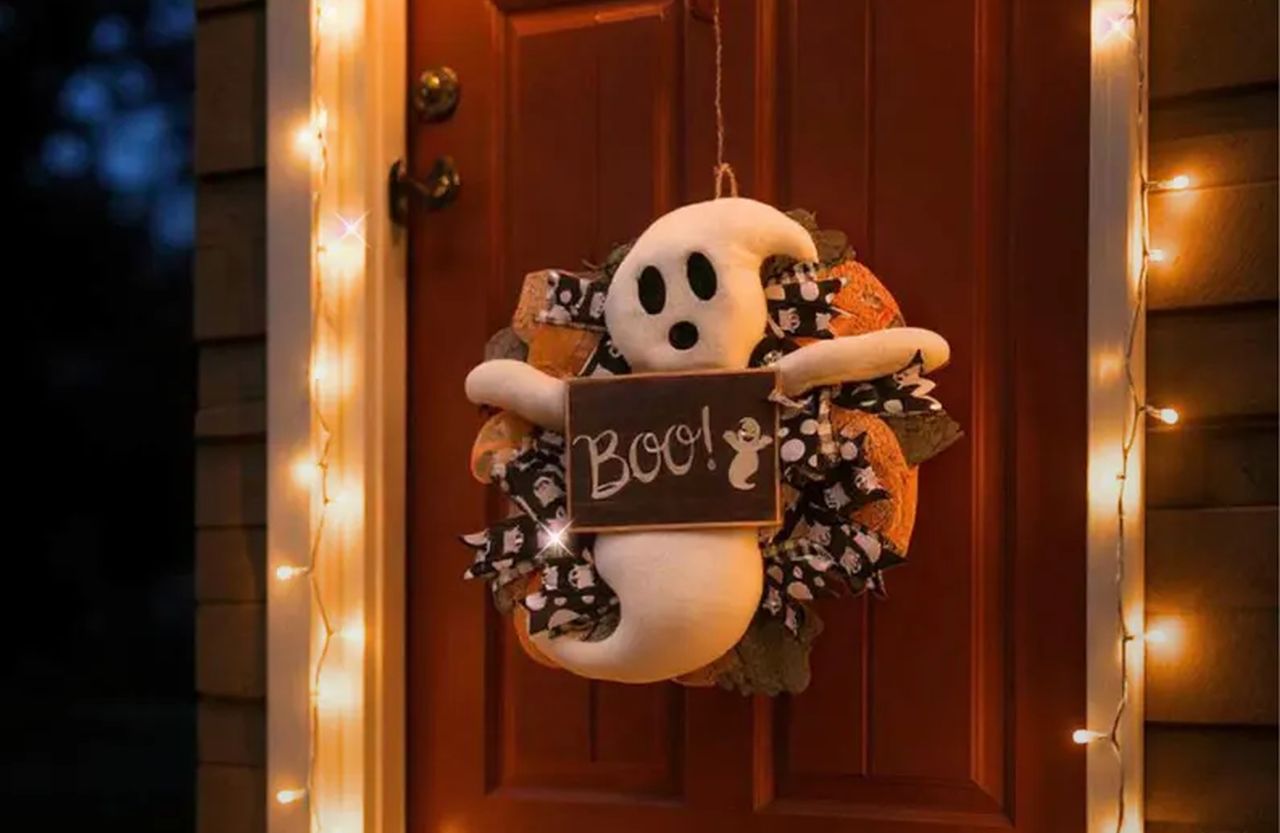Boo Ghost Halloween Wreath