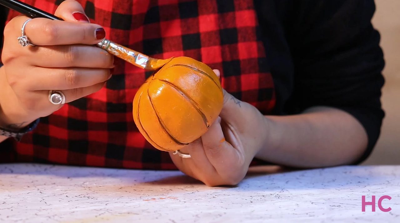 DIY Pumpkin Candle Holder for Halloween - Add brown lines inside the indentations -1