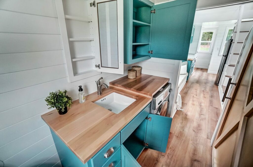 Gallaway Tiny House - Plenty of storage in bathroom