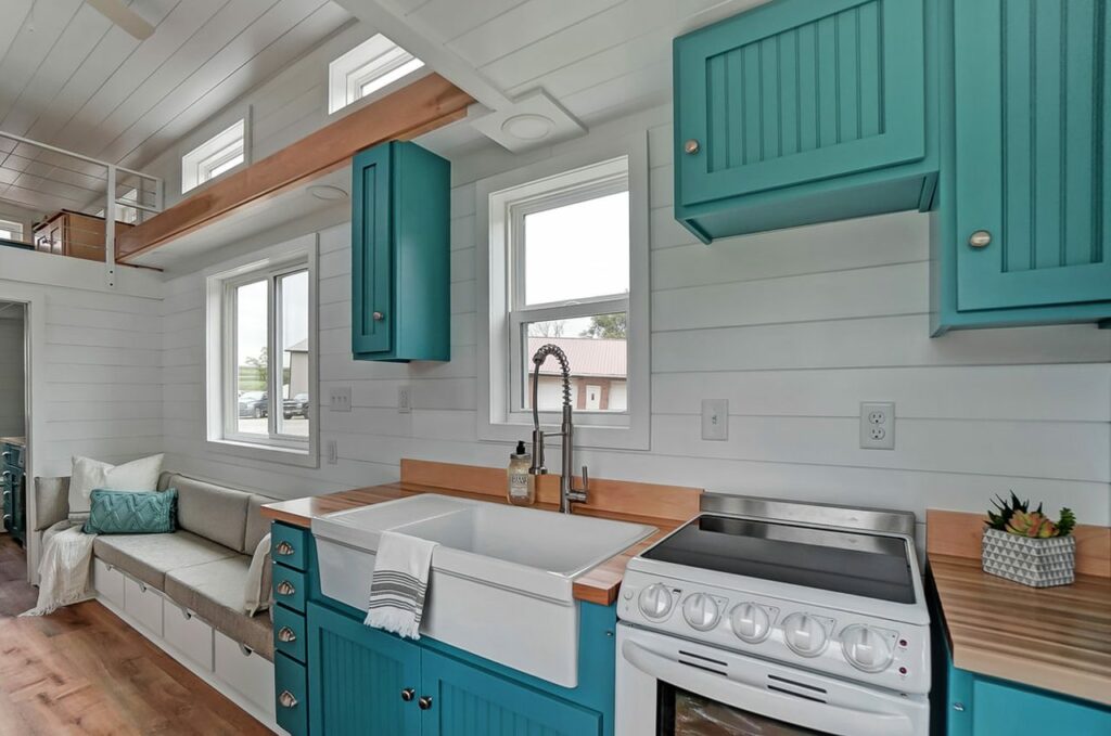 Gallaway Tiny House - Spacious kitchen