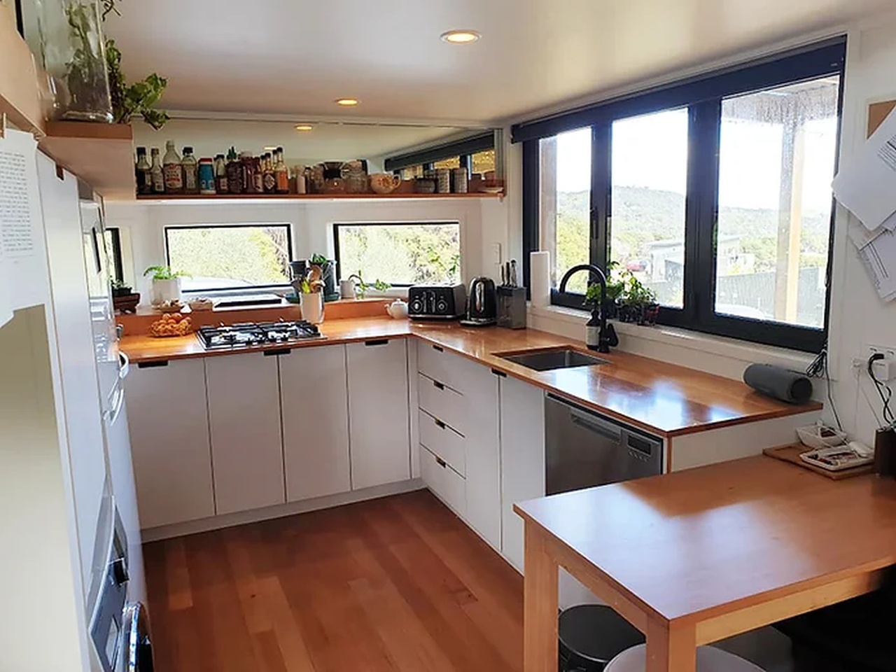 Holly Tiny House-kitchen 2