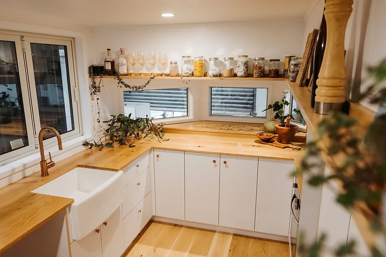 Holly Tiny House-kitchen