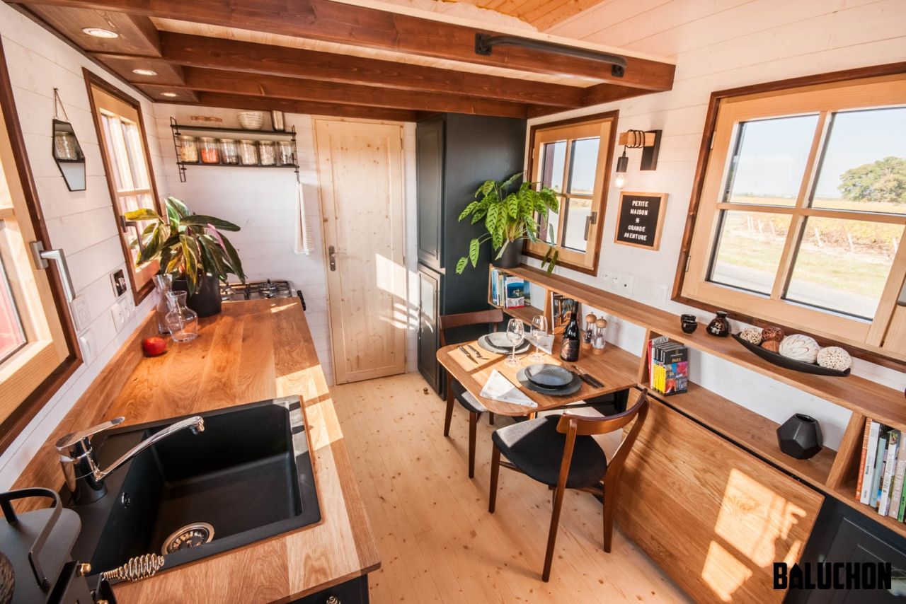 Holz Hisla tiny house on wheels