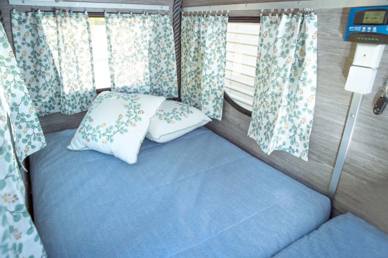 Hupi trailer interior