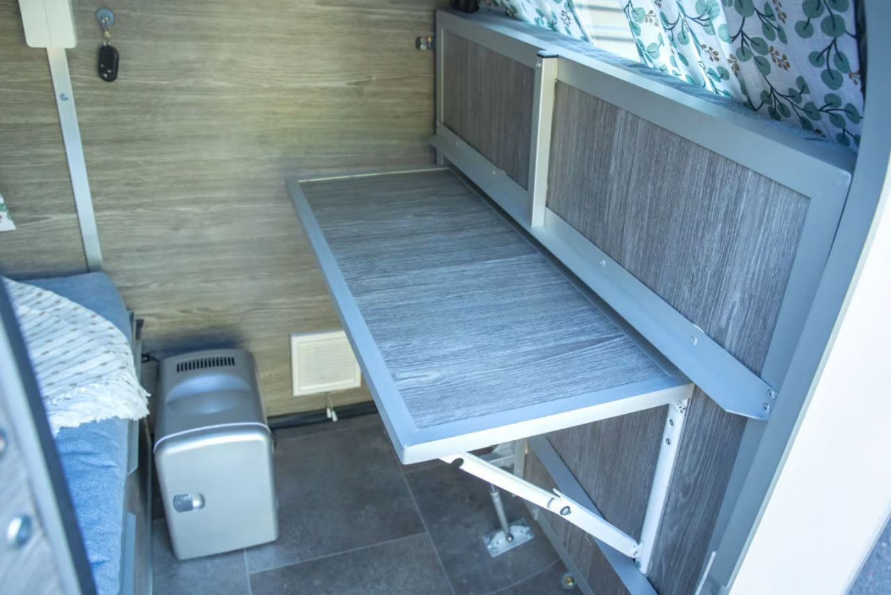 Hupi trailer interior