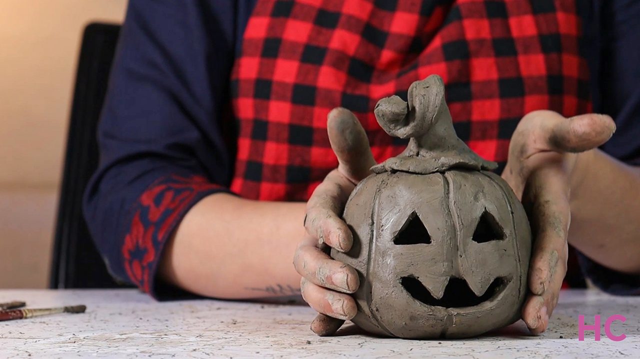 Jack-o-lantern clay candle holder - Let it dry for 24 hours