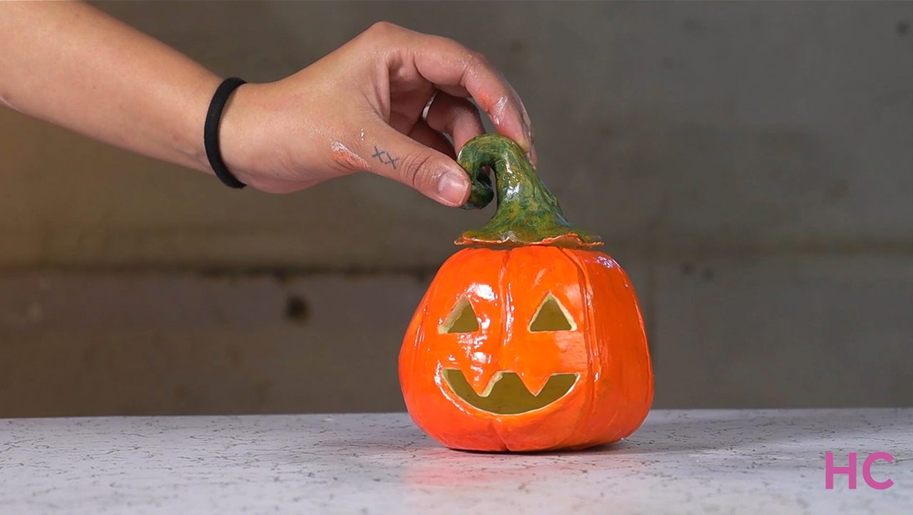 DIY Jack-o-lantern clay candle holder for Halloween -1