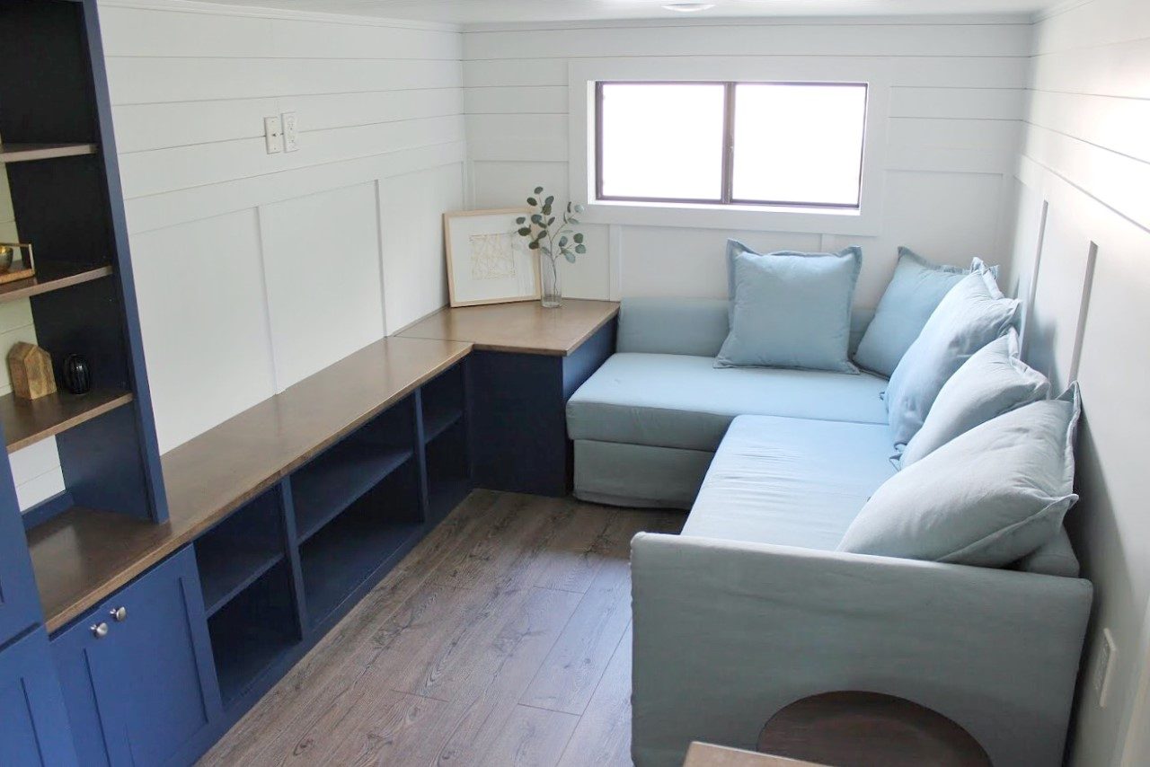 Juniper Tiny House - Huge Living Room