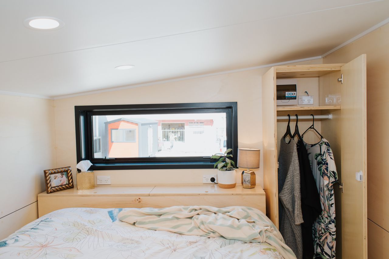 La Sombra tiny house bedroom