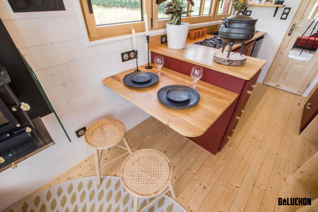 La Sorciere Tiny House breakfast bar