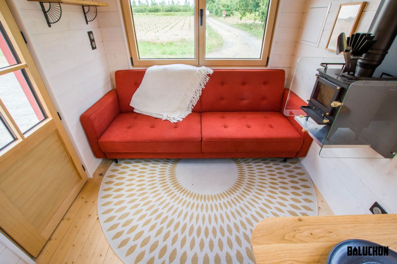 La Sorciere Tiny House sofa