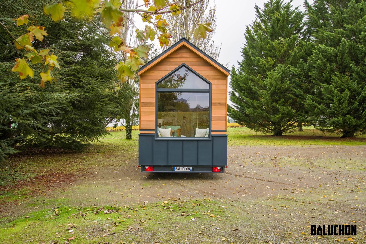 Le Château Ambulant tiny house- exterior-1