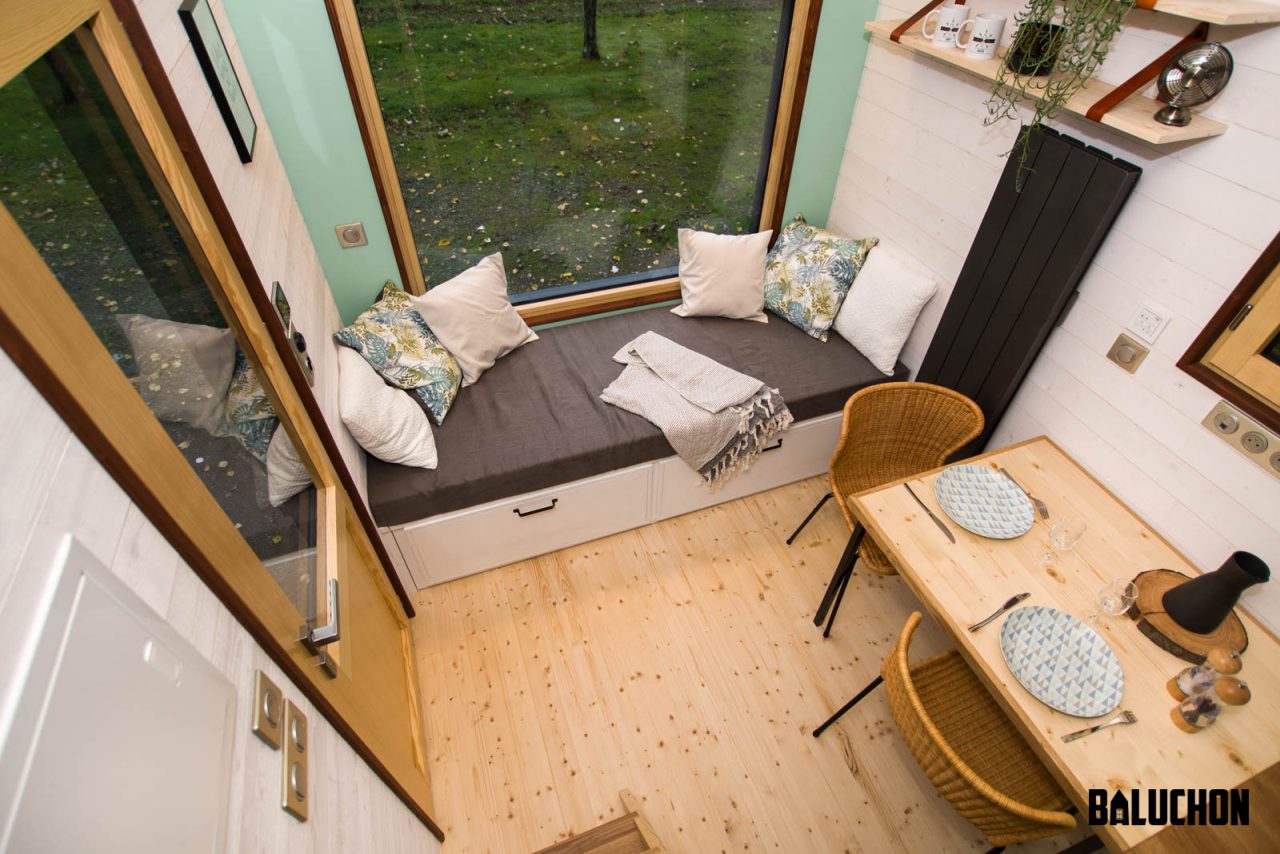 Living Room of Le Château Ambulant tiny house -1