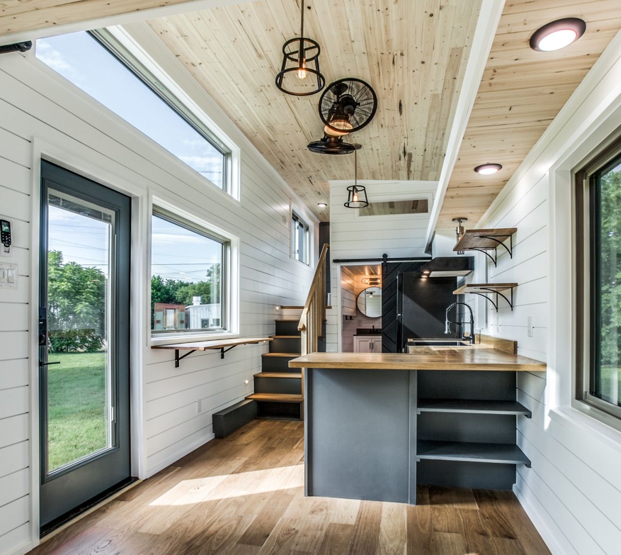 Luwan tiny house interior and door