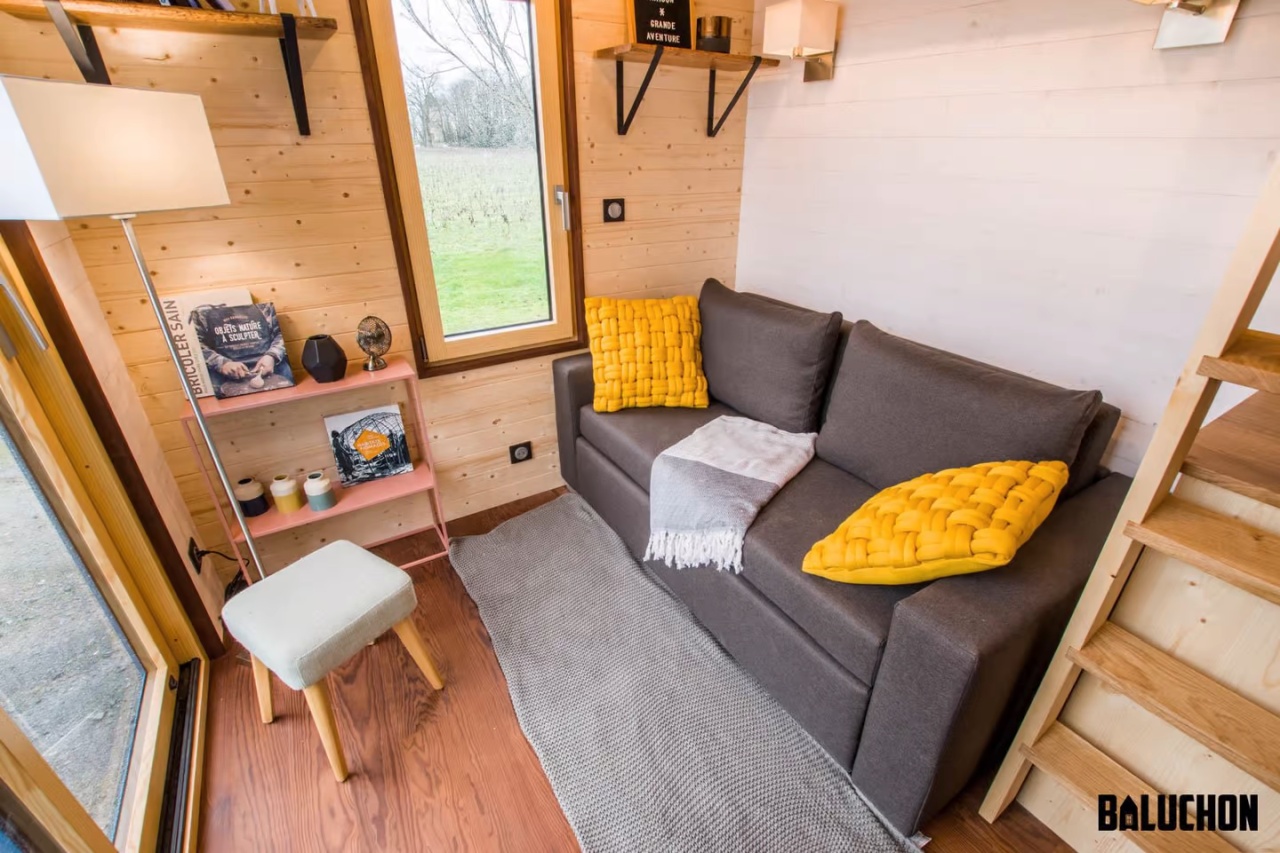 Mogote Tiny House- lounge area