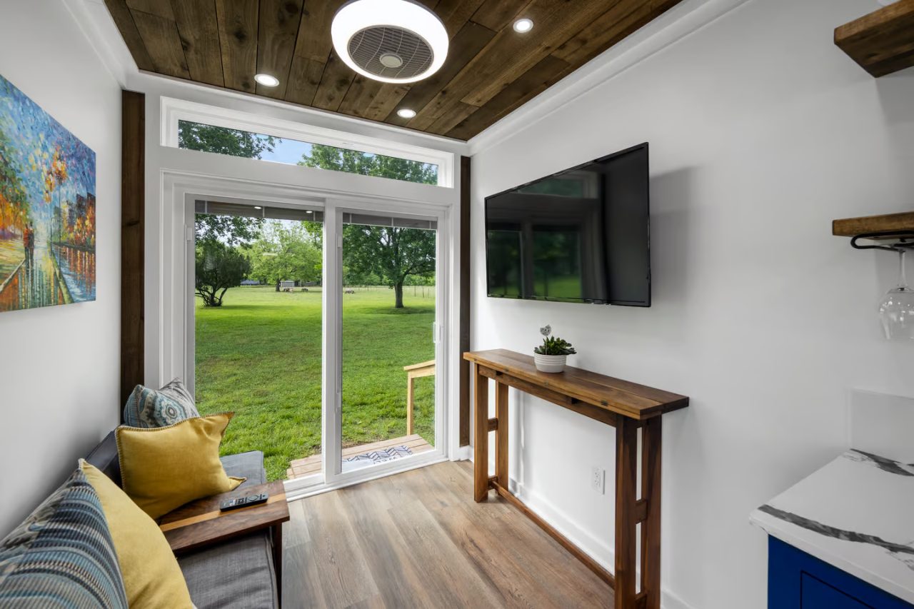 Rising Sun Tiny House - Living Room