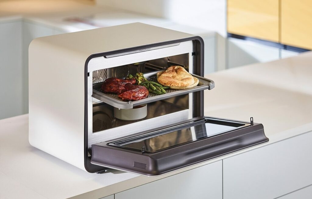 Samsung Bespoke Qooker to Prepare Four Holiday Dishes at Once