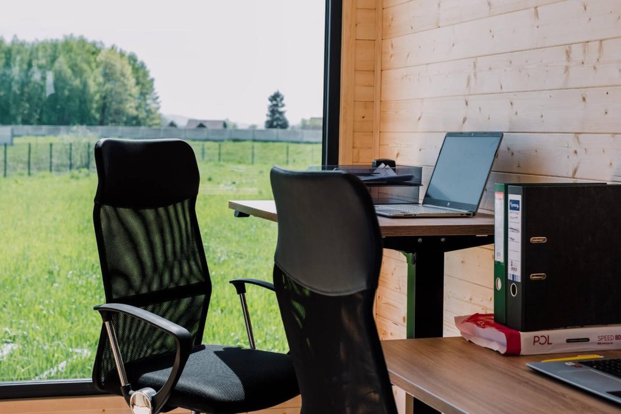 Taunus Tiny House - living room can serve as home office