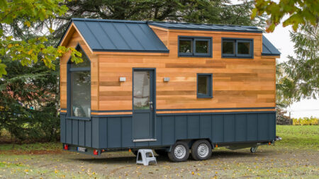 Tiny House Le Château Ambulant Sleeps Four in its Petite Form