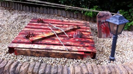 Best Pallet Wood Halloween Decoration Ideas