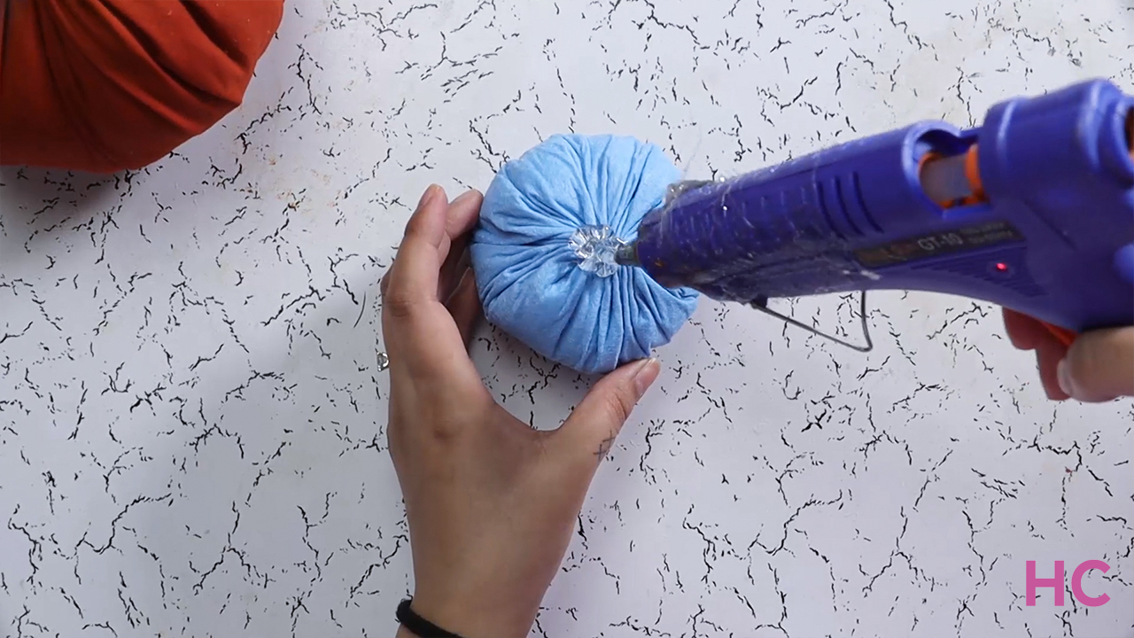 DIY Felt Pumpkin Tutorial- pour hot glue on top