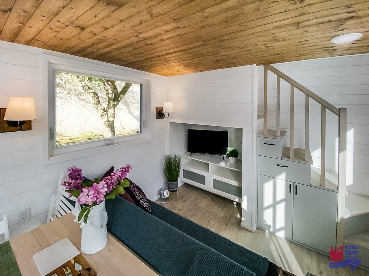 Elsie Tiny House - Living room