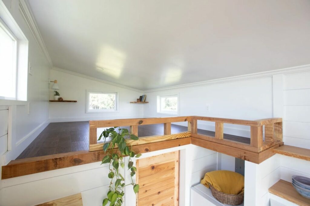 Fern Tiny House - Loft