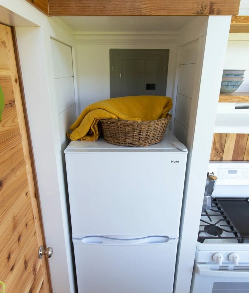 Fern Tiny House - kitchen 2