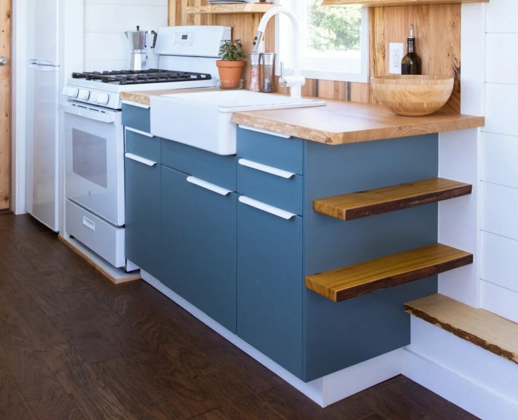 Fern Tiny House - kitchen 3