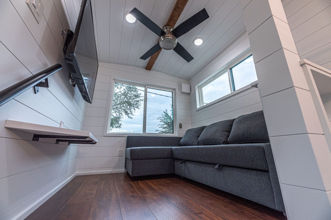 Finale Tiny House - Raised living room 1