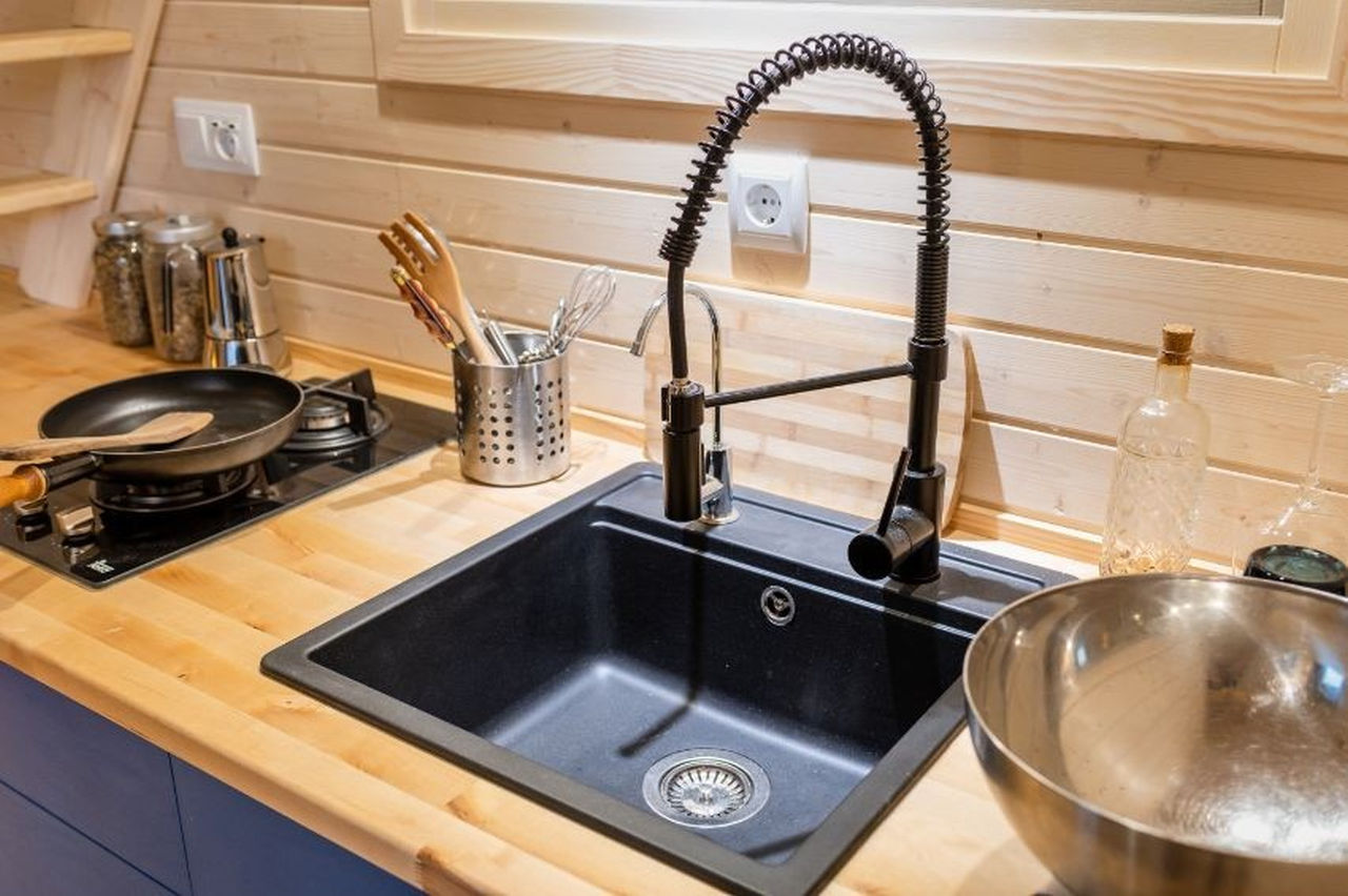 Freyja Tiny House-kitchen 1