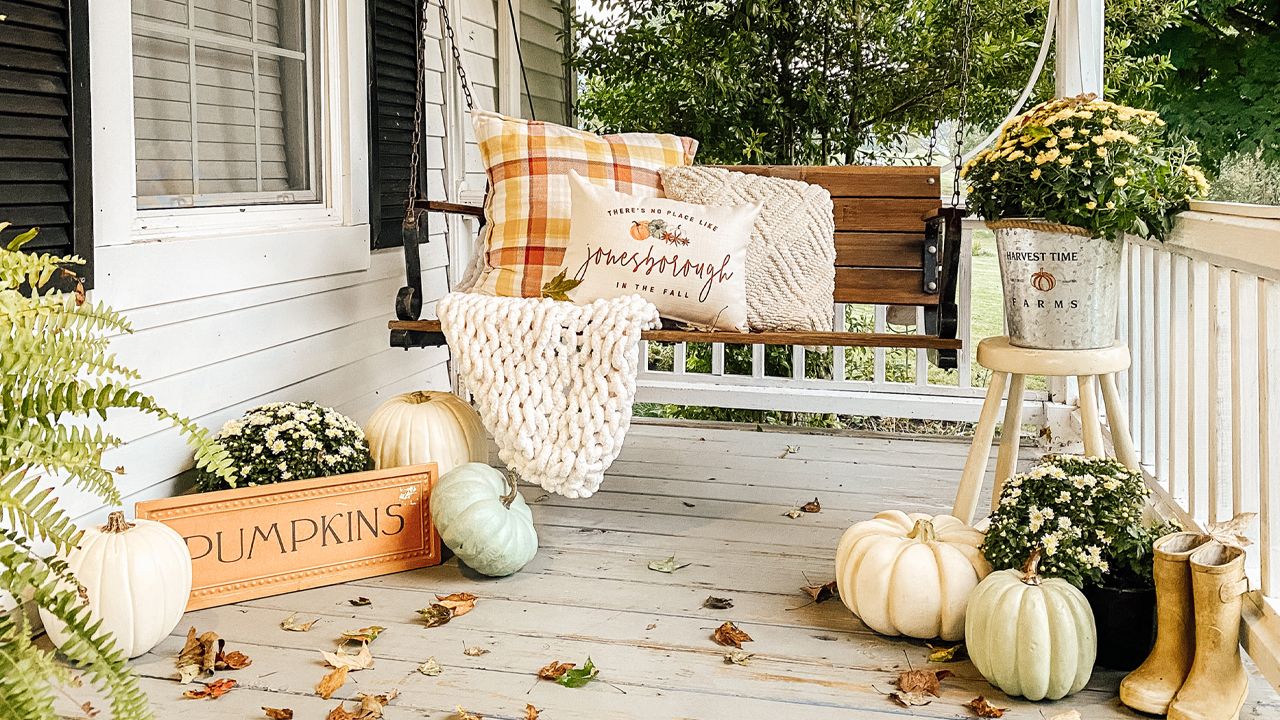 Front Porch Fall Decoration Ideas - textures and soft neutrals