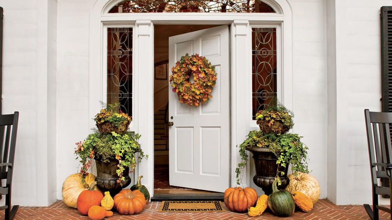 Front Porch Fall Decoration Ideas - urn-style planters