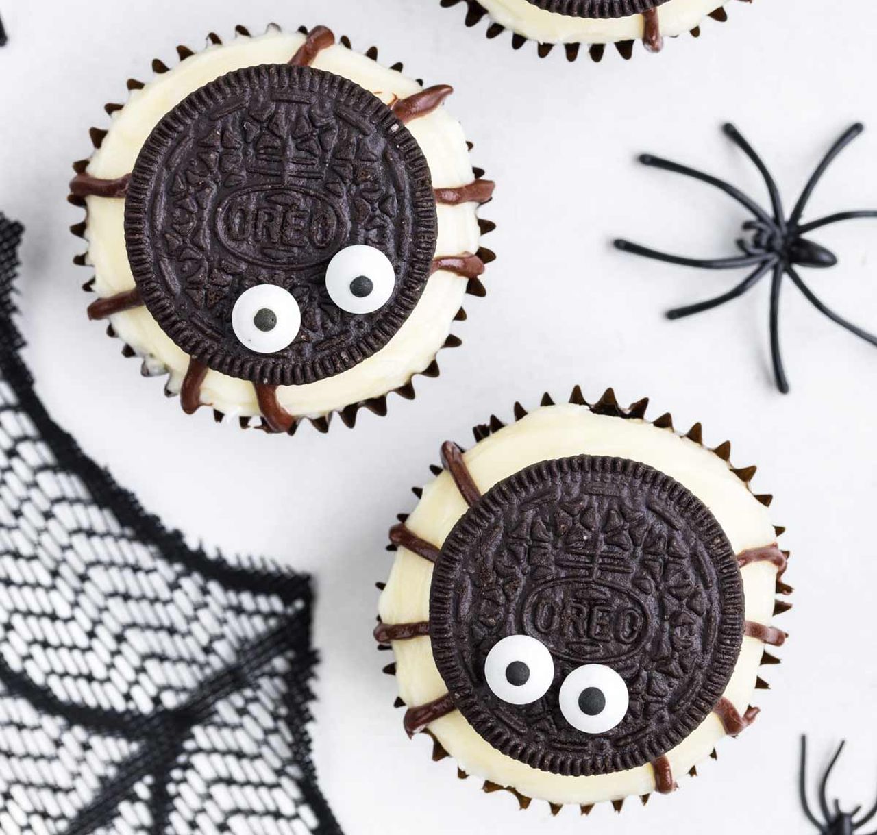 Halloween cupcake ideas - Oreo Spider cupcakes