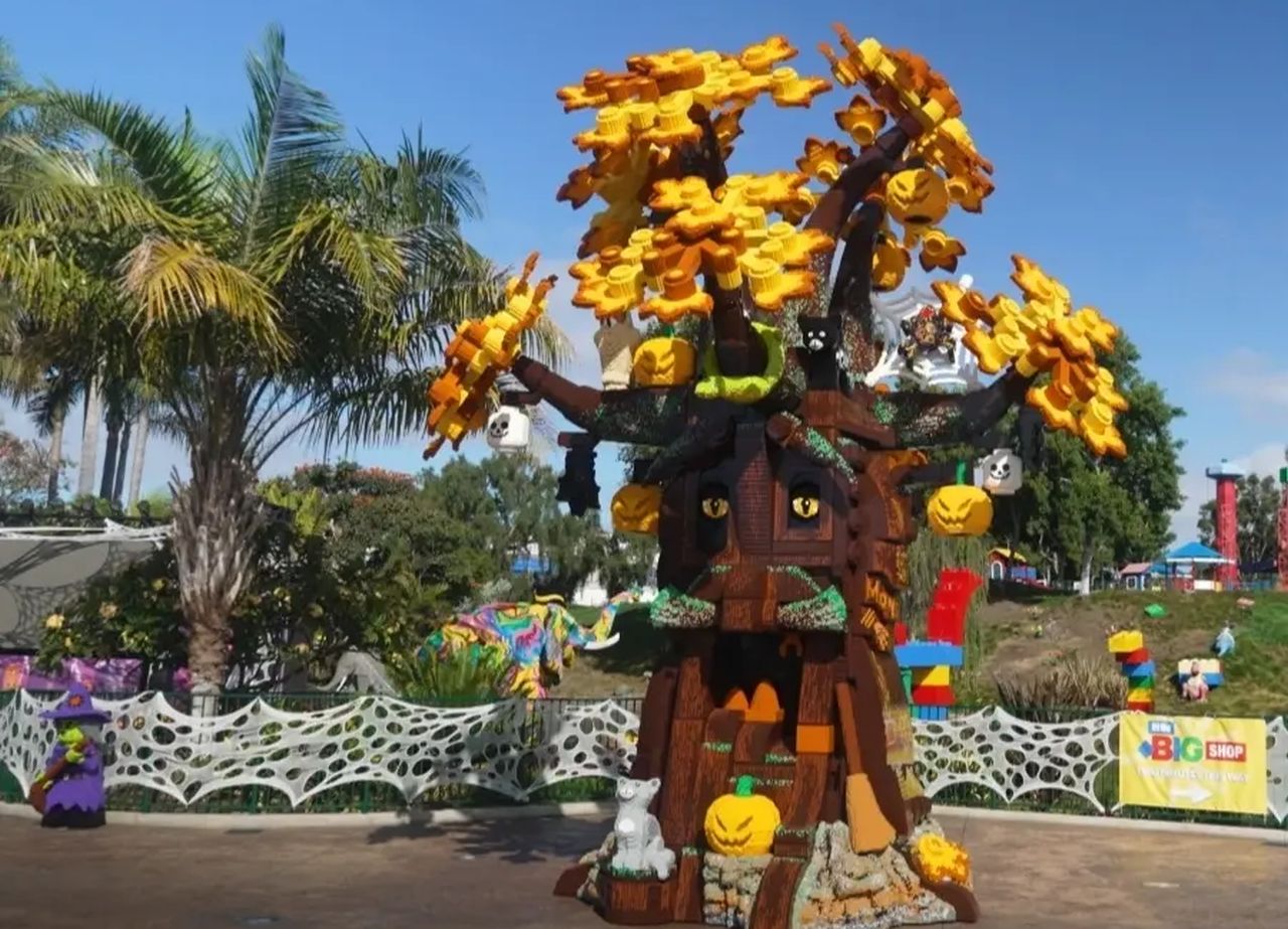 Lego Halloween Tree
