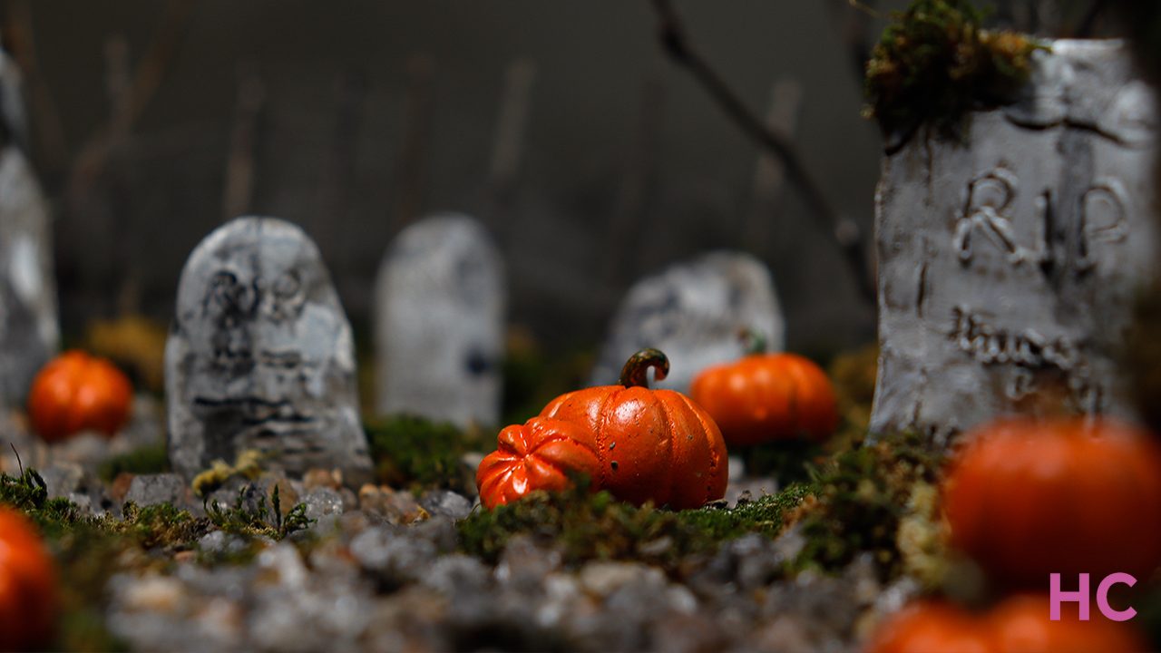 Miniature Halloween Graveyard DIY