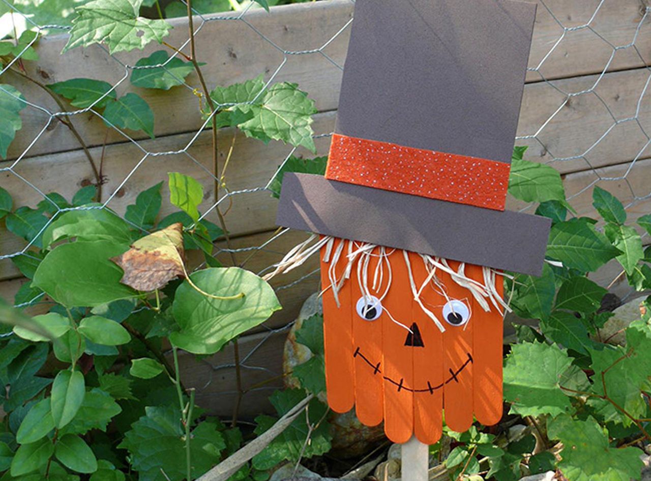 Popsicle Stick Scarecrow